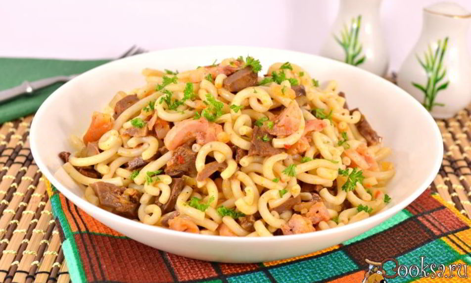 Рецепт макароны со свиным сердцем и копченой курицей