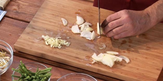 пад тай — жареная лапша по-тайски