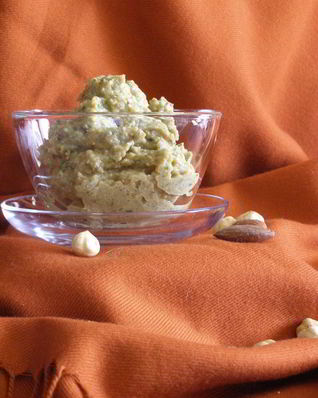 Паста из баклажана с семечками