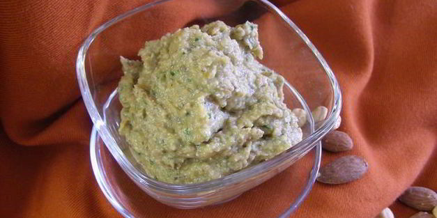 паста из баклажана с семечками