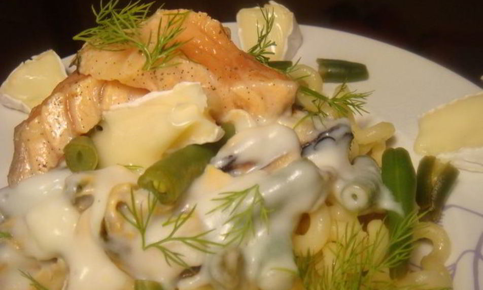 Рецепт паста под соусом бешамель с мидиями и маринованным лососем