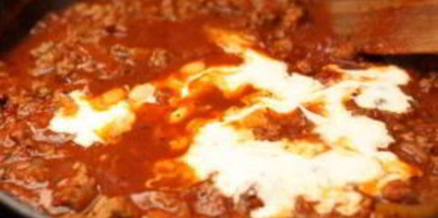 паста под соусом болоньезе