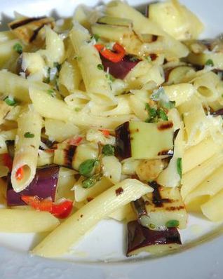Паста с баклажаном и чили