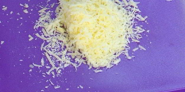 паста с беконом, шпинатом и помидорами