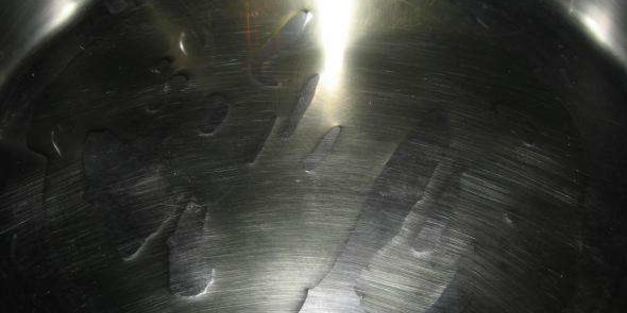 паста с красным соусом и мидиями