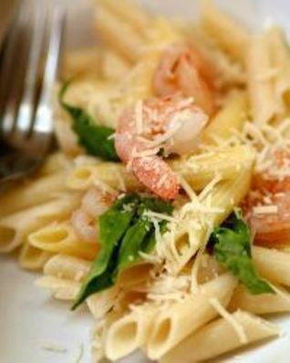 Паста с креветками и крабовым мясом