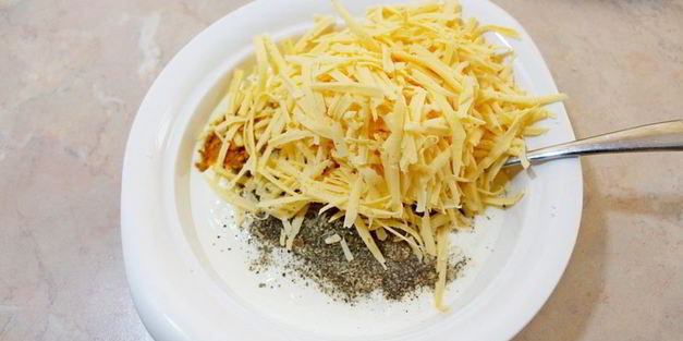 паста с курицей и грибами под сырным соусом