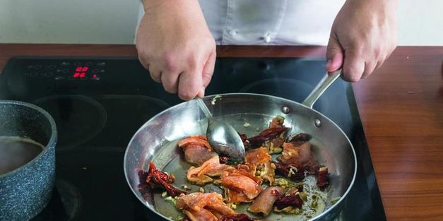 паста с курицей и соусом из цветной капусты