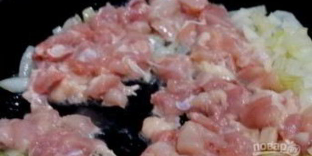 паста с курицей в томатном соусе