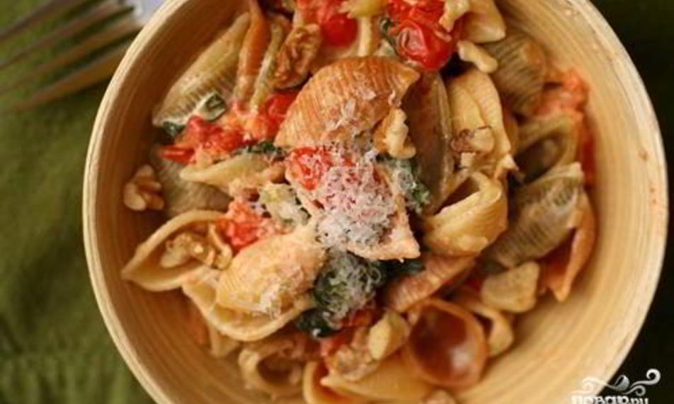 Рецепт паста с мангольдом, помидорами и сыром
