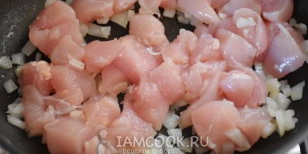 паста с овощами и куриной грудкой