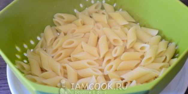 паста с овощами и куриной грудкой