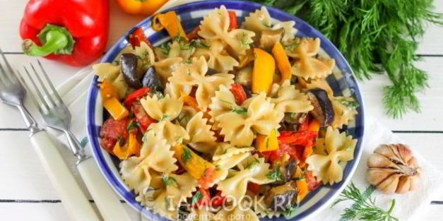паста с овощами в сливочном соусе
