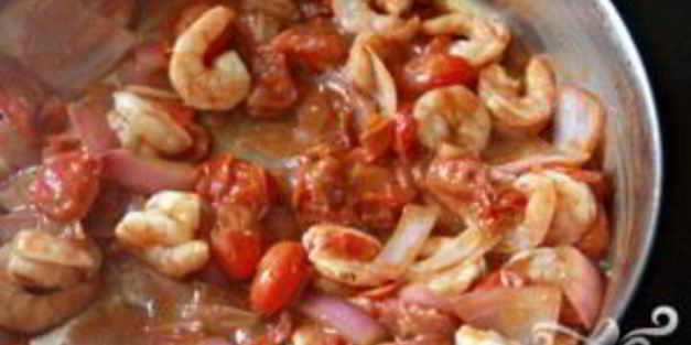 паста с помидорами черри и креветками