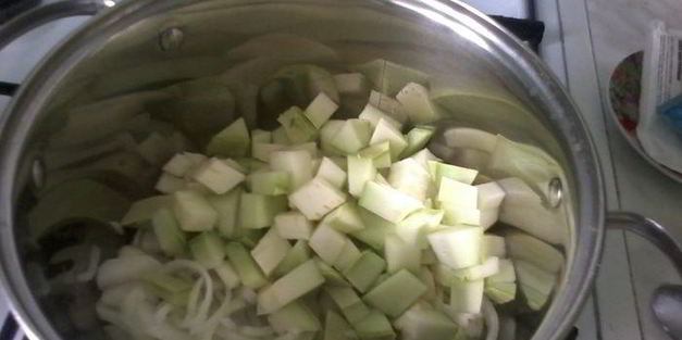 паста с томатно-овощным соусом