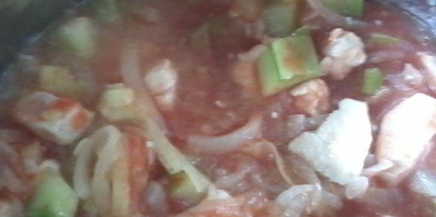 паста с томатно-овощным соусом