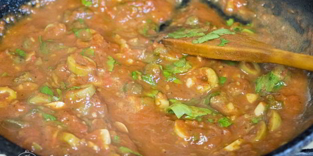 спагетти путанеска с помидорами и анчоусами