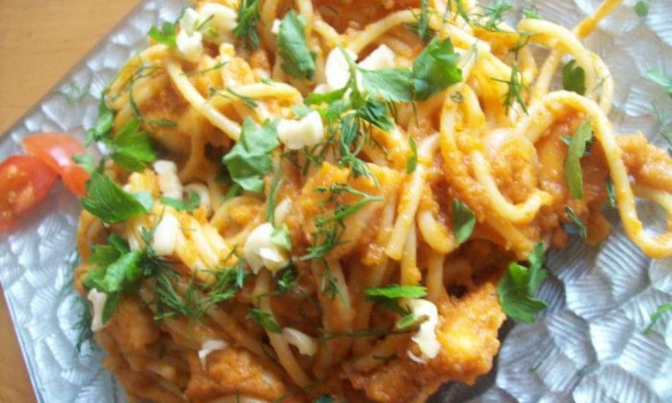 Рецепт спагетти с курицей и кабачковым соусом