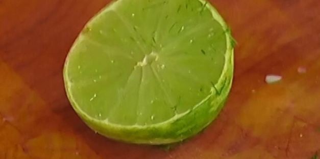 спагетти с семгой и беконом в воке