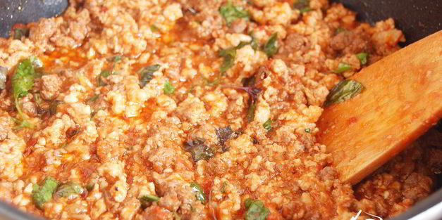 спагетти с соусом болоньезе