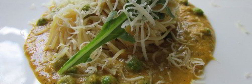 Спагетти с соусом из кабачков