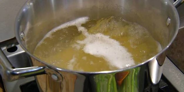 спагетти с зеленым горошком и спаржей