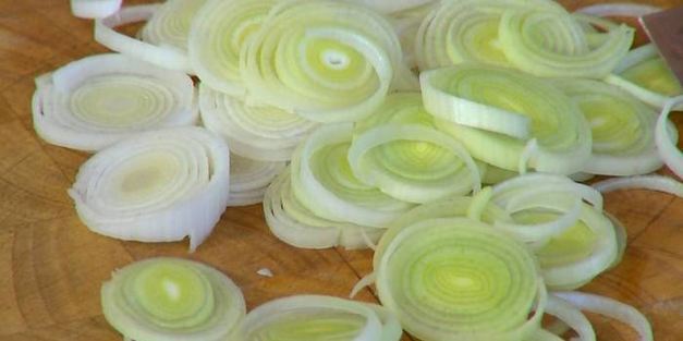 спагетти с зеленым горошком и спаржей