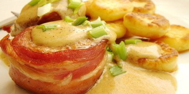 медальоны из свиной вырезки и картофельные ньокки под сливочно-горчичным соусом