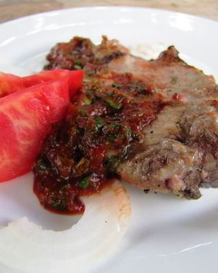 Антрекот на гриле, и на природе