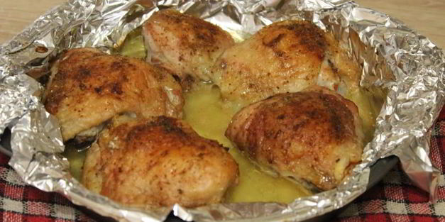 ароматные запеченные куриные бедрышки