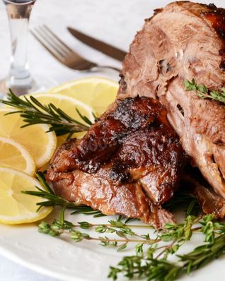 Бедро индейки в фольге в духовке запеченное