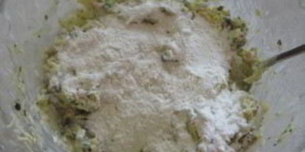 биточки с грибами и сыром