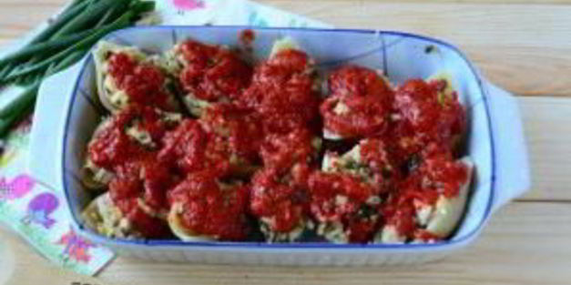 фаршированные ракушки курица в шпинате