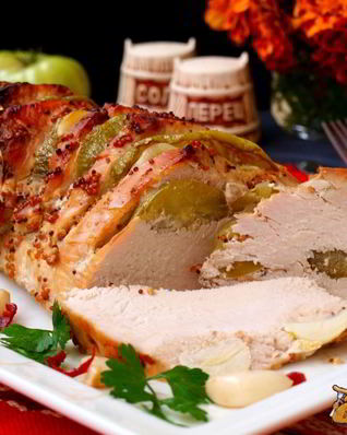 Филе индейки запеченное с зелеными помидорами