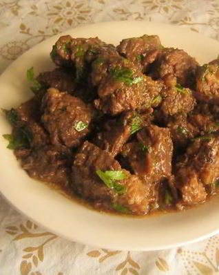 Говядина под винным соусом