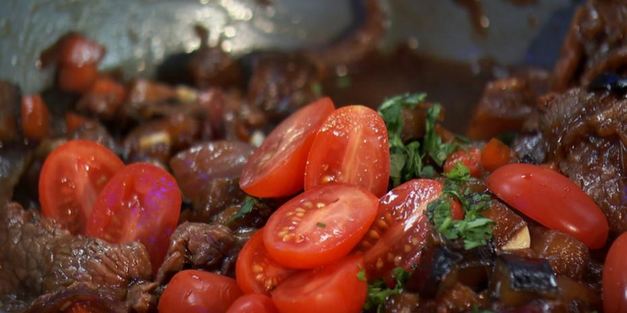 говядина в соево-баклажановом соусе с картофелем