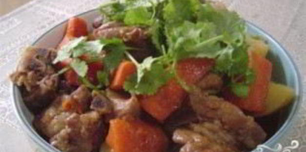 говяжьи ребрышки, тушеные с картошкой