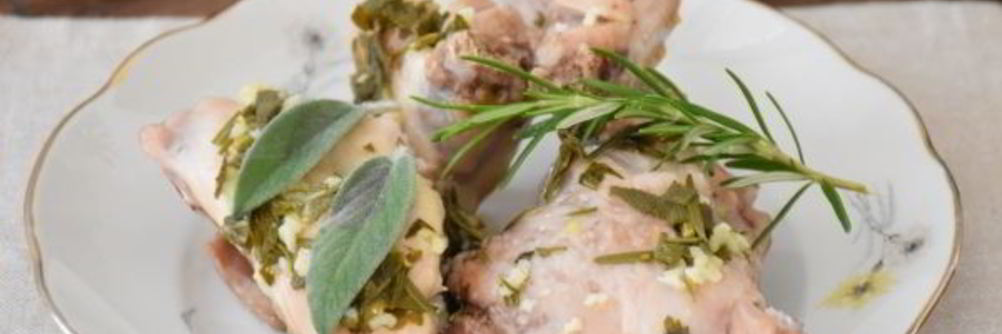 Кролик с ароматными травами