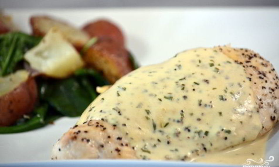 Рецепт куриная грудка под сливочным соусом