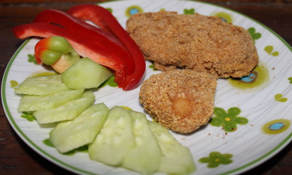 Рецепт куриное филе с йогуртом и горчицей, запеченное в крекерах