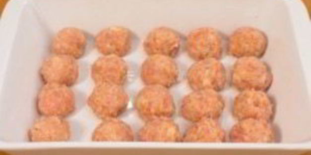 куриные биточки в сливочном соусе