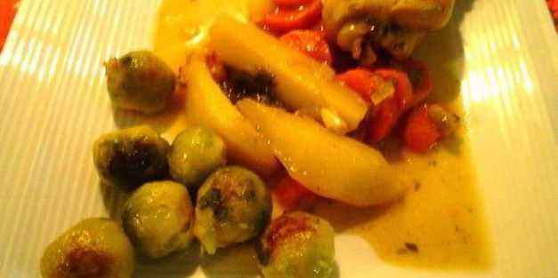 куриные голени с овощами и брюссельской капустой