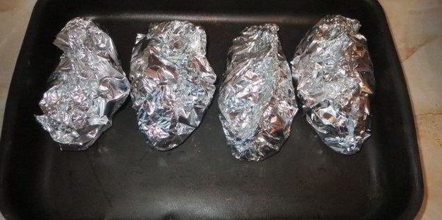 куриные кармашки с начинкой из ананасов и сладкого перца