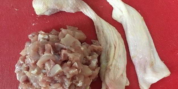 куриные ножки, фаршированные рисом и черносливом