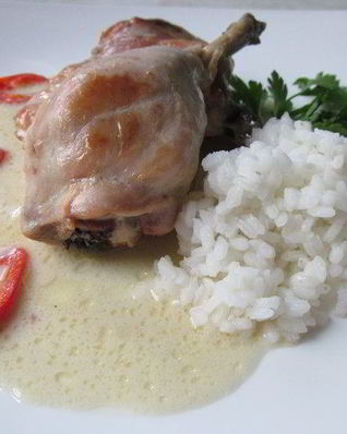 Куриные ножки с имбирем и чили в кокосовом молоке