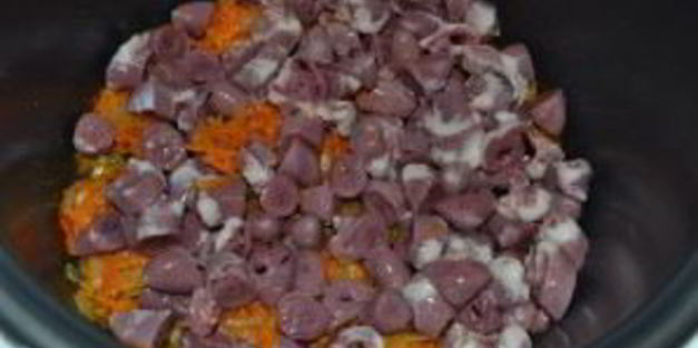 куриные сердечки с гречкой в мультиварке