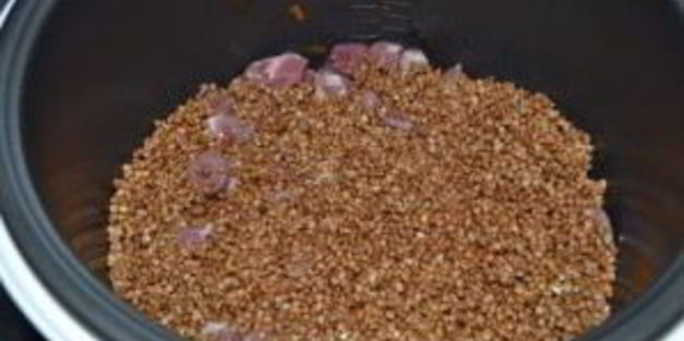 куриные сердечки с гречкой в мультиварке