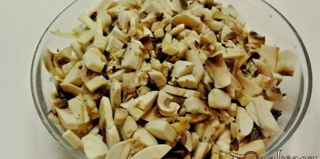 куриные сердечки с овощами в сметане