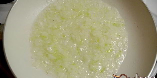 куриные сердечки с овощами в сметане