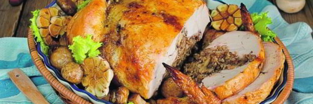 Курица, фаршированная грибами и сыром